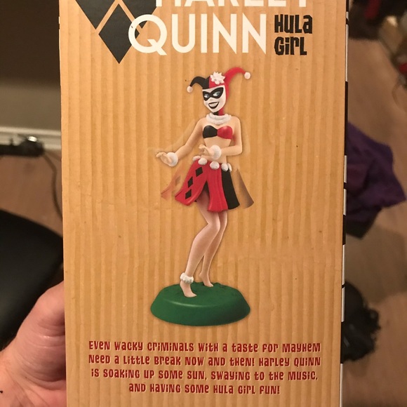 Harley Quinn Hula Girl Bobble Head Figure - Picture 6 of 7